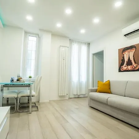 Life Luxury Multicolor Apartment Milan